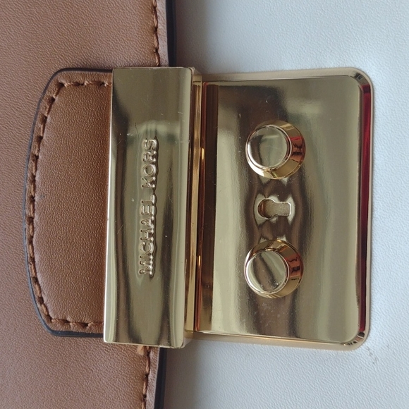 Michael Kors Sloan Editor Color Block Leather bag - Picture 5 of 12